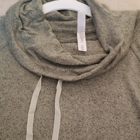 Bundle Gilligan and O'Malley sleepwear top - Picture 8 of 8